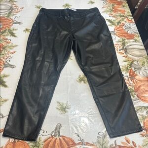 Old Navy faux leather Black high-rise O.G. Straight Pants size 16
